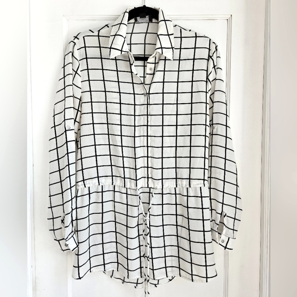 Lumière Women's Long Sleeve Button Up Shirt, Size S